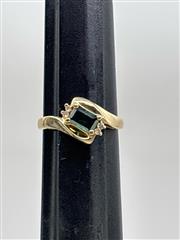 Green Stone Lady's Stone & Diamond Ring 4 Diamonds .04 Carat T.W.